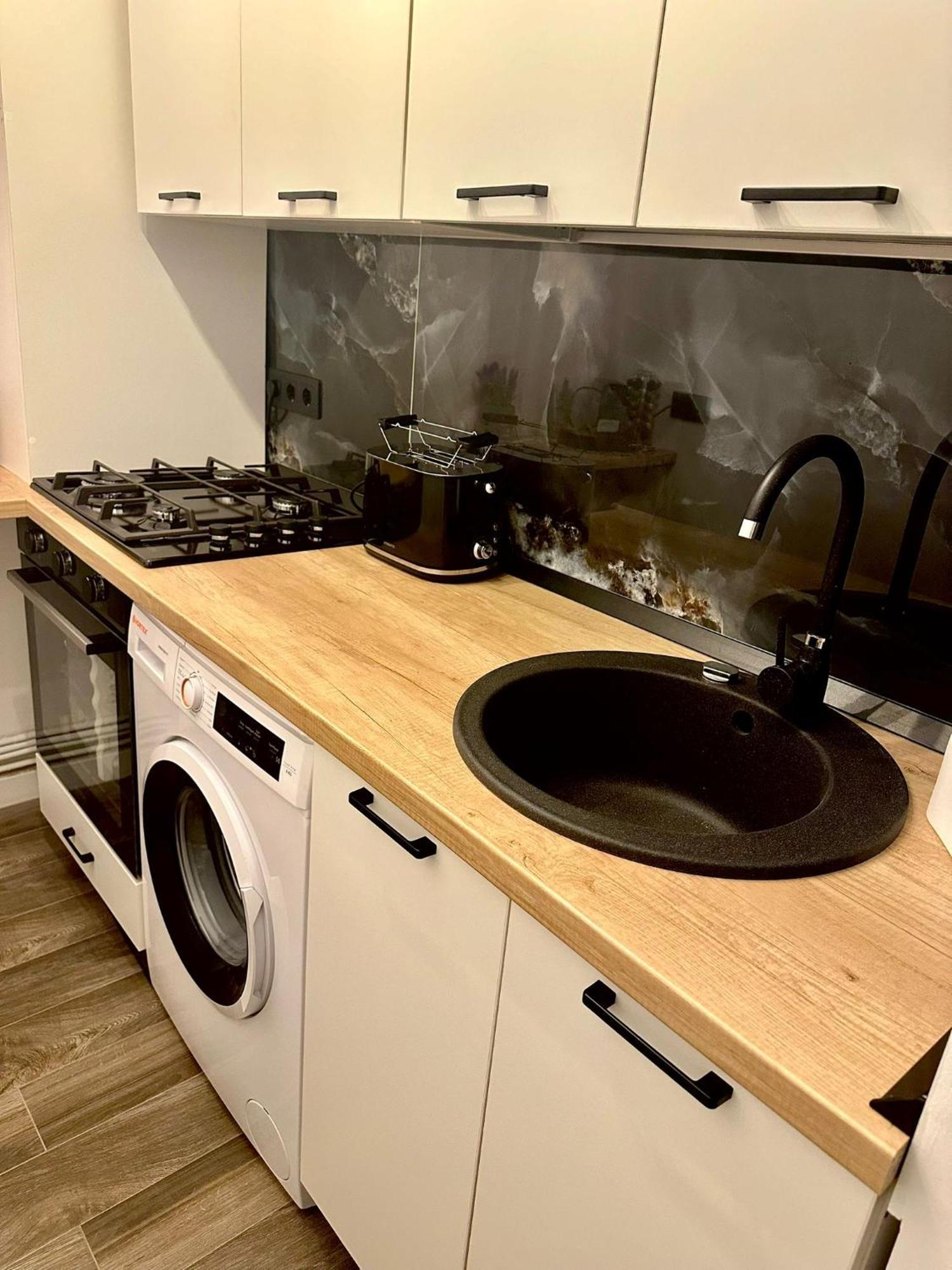 Evelyn Apartment Bistriţa Екстериор снимка