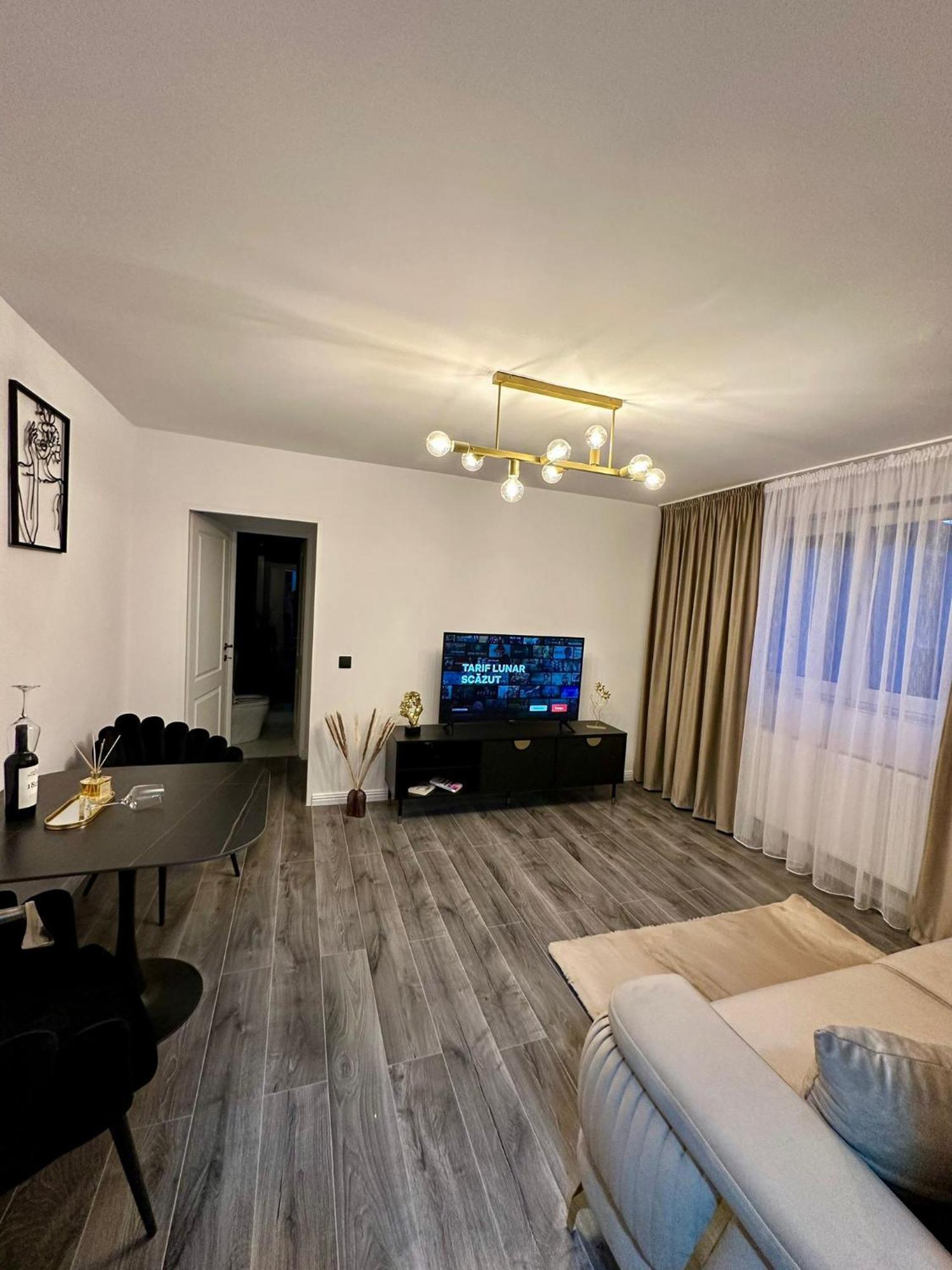 Evelyn Apartment Bistriţa Екстериор снимка