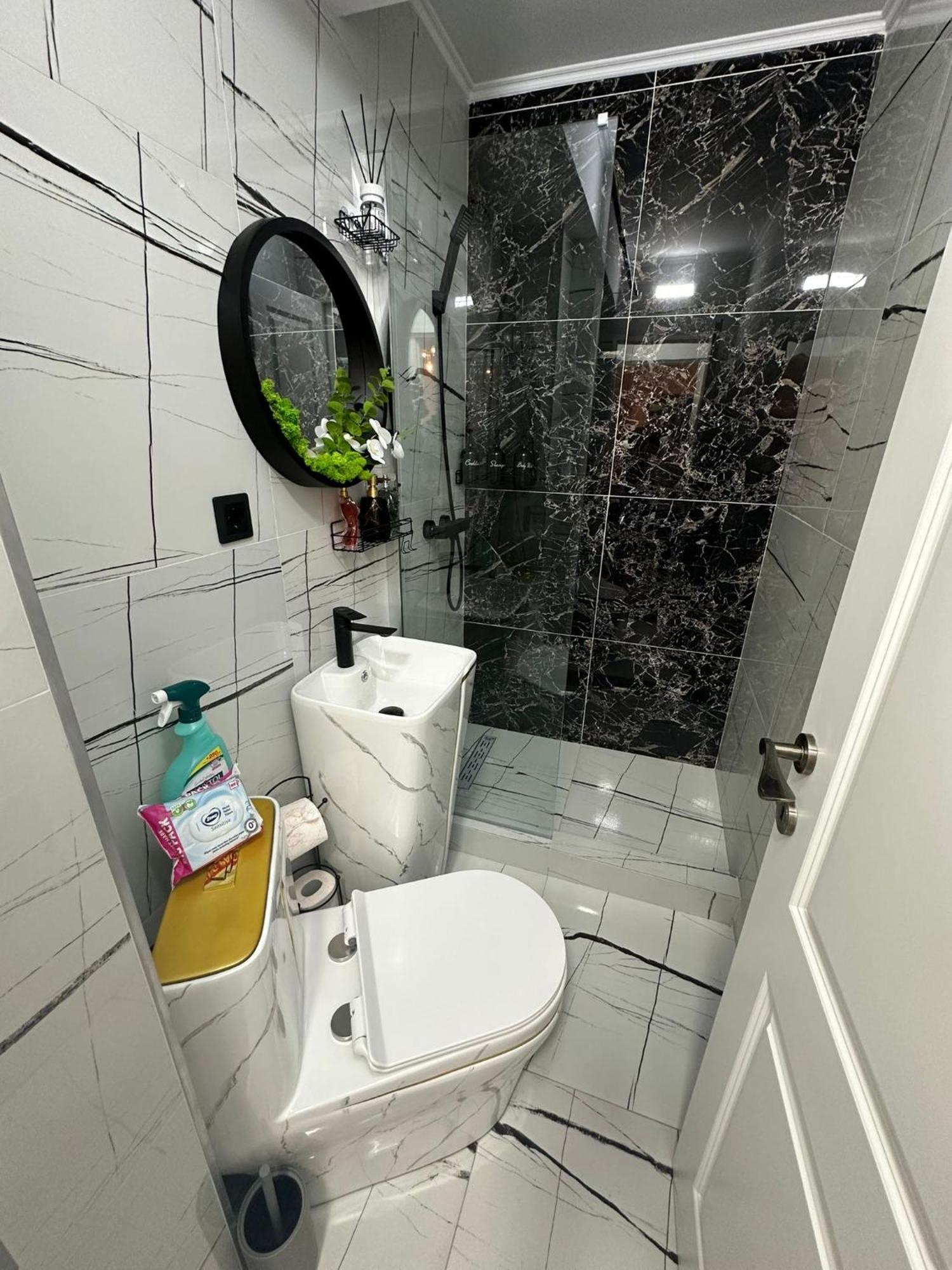 Evelyn Apartment Bistriţa Екстериор снимка